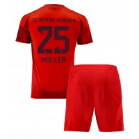 Camisa de Futebol Bayern Munich Thomas Muller #25 Equipamento Principal Infantil 2024-25 Manga Curta (+ Calças curtas)